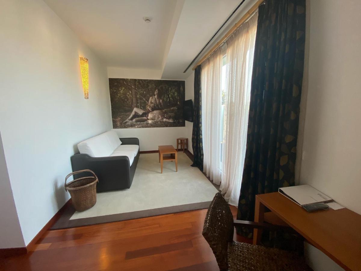 Card International Hotel