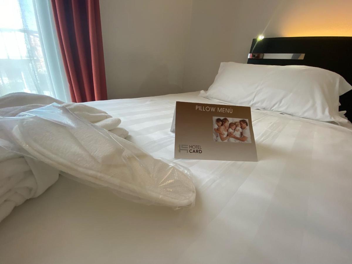 Card International Hotel Rímini