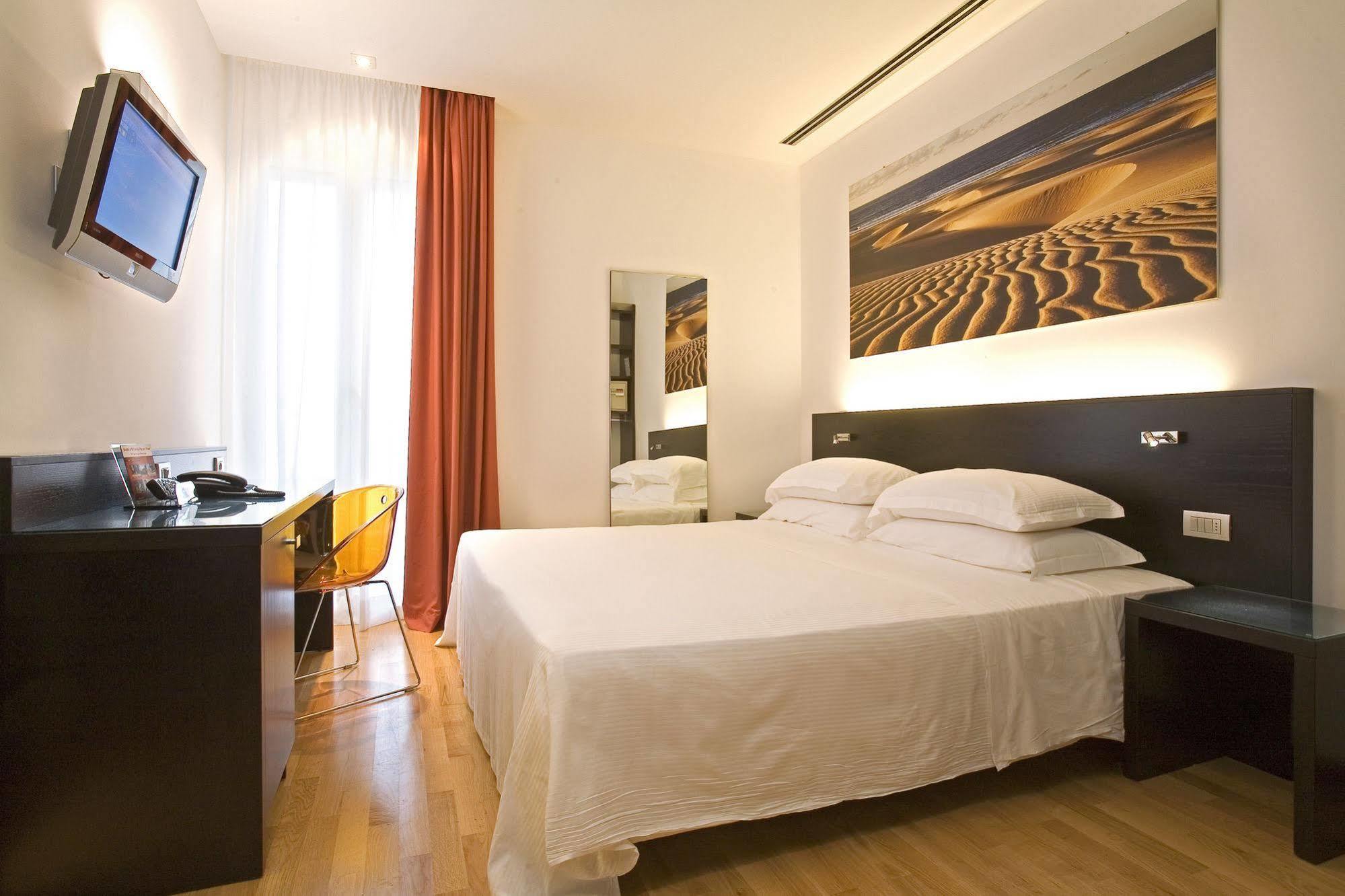 Card International 4* Rímini